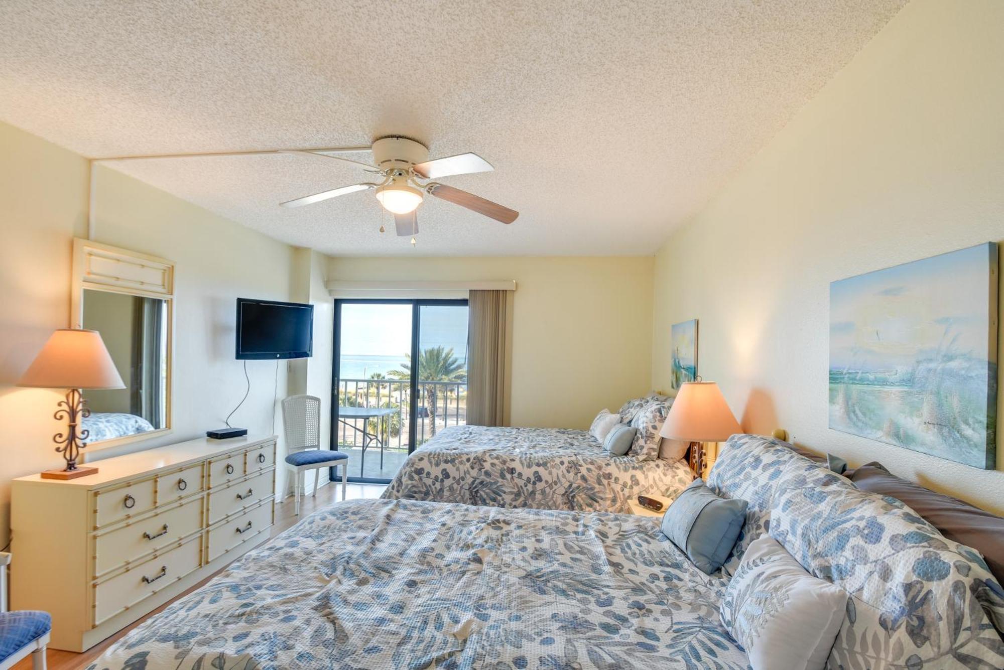 Coastal Condo With Balcony Walk To Madeira Beach! St. Pete Beach Exterior photo