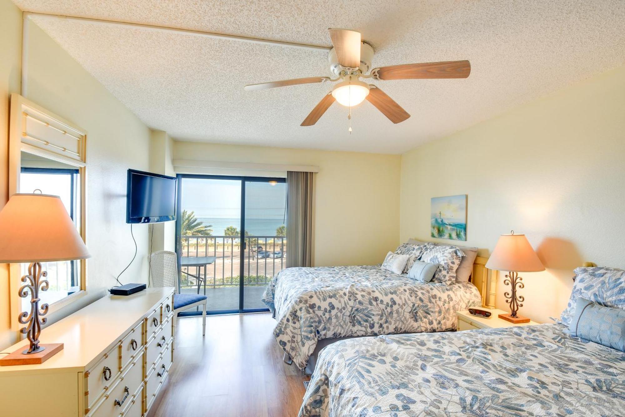 Coastal Condo With Balcony Walk To Madeira Beach! St. Pete Beach Exterior photo