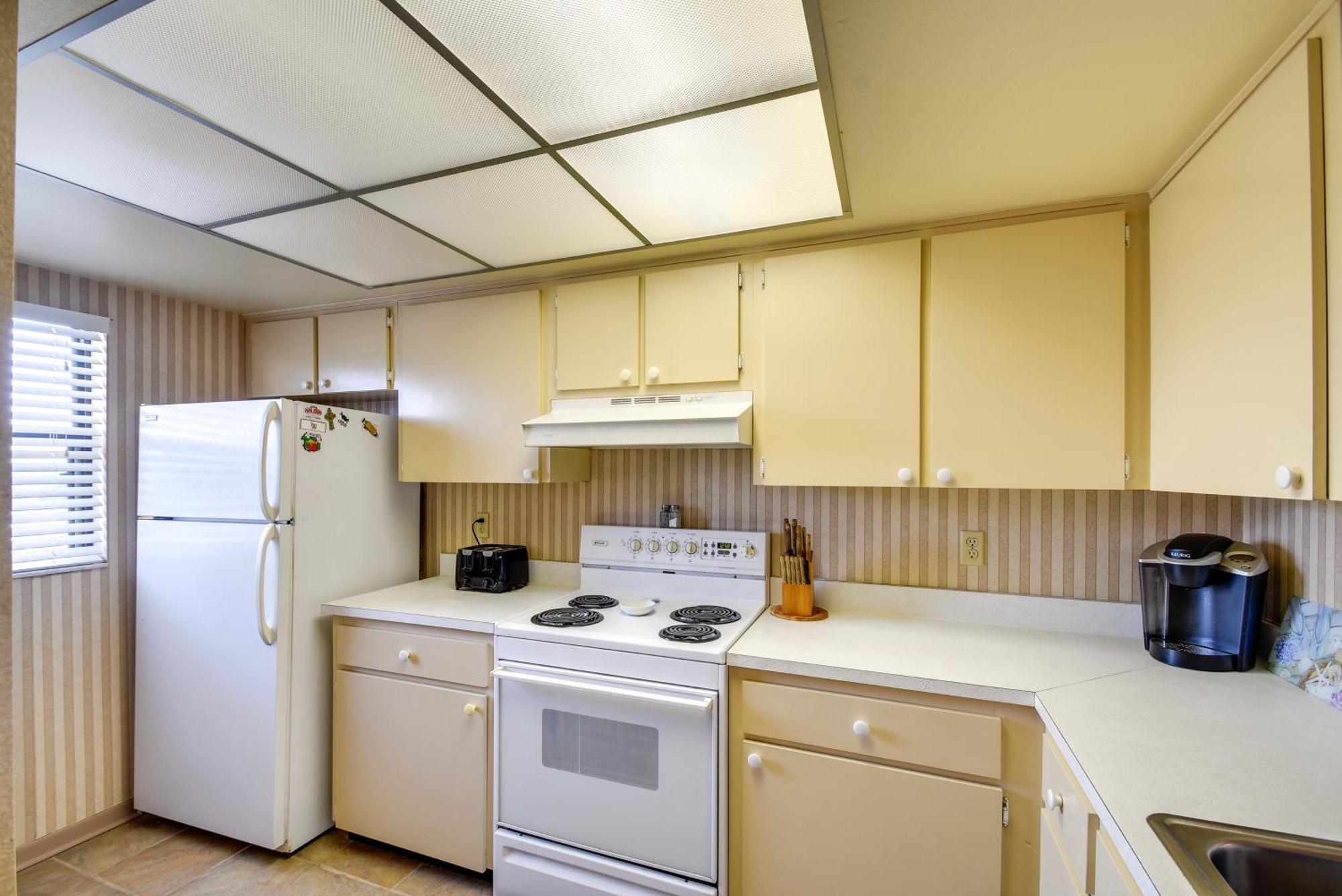 Coastal Condo With Balcony Walk To Madeira Beach! St. Pete Beach Exterior photo